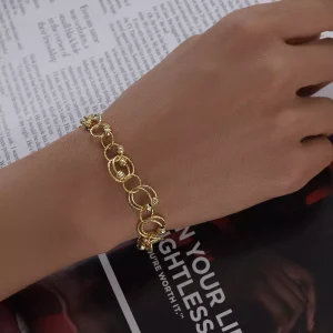 دستبند نقره طرح حلقه ای طلایی