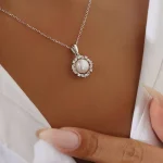 گردنبند نقره نگین دار زنانه