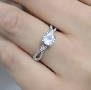 انگشتر نقره زنانه نگیندار مجلسی / هدیه یادگار