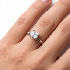 انگشتر نقره زنانه 925 اصل تک نگین مربعی